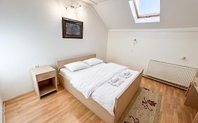 Guest House Vila Bor